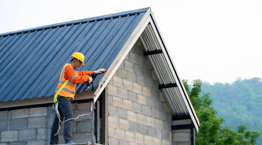 Professional gutter cleaning in Addis, LA